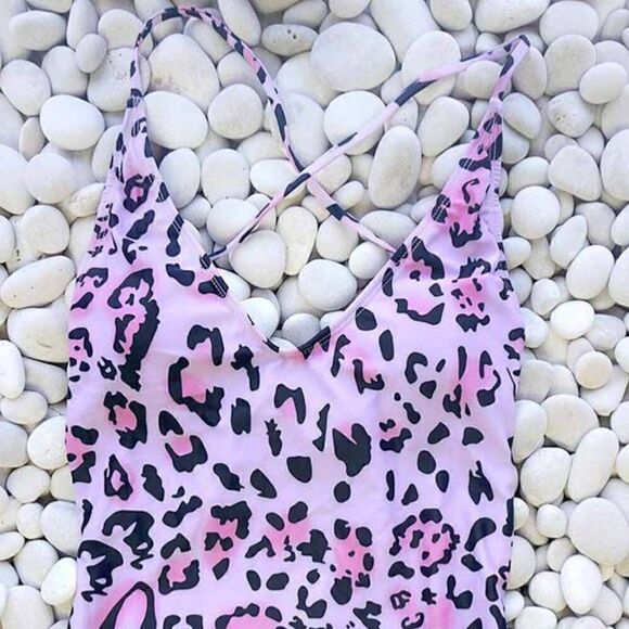 NWT Large Pink Leopard One Piece Women's Swimsuit/Bodysuit - Picture 7 of 12